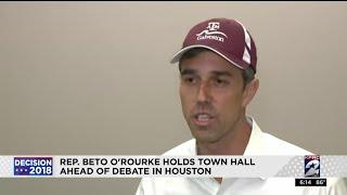 Rep. Beto ORourke holds town hall ahead of debate in Houston