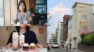 KOREA DIARIES aesthetic cafe hopping shopping in seongsu picnic by the han river + vlog pt. 1