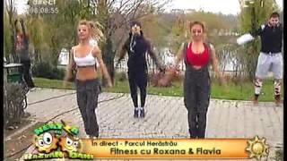 Fitness cu Roxana Ionescu şi Flavia Mihăşan