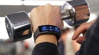 Samsung Gear Fit Review Smartwatch Gets In Shape
