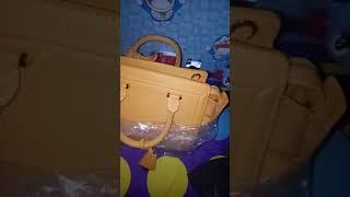UNBOXING TAS CHARLES AND KEITH BOXY TRAPEZE WARNA MUSTARD SIZE M