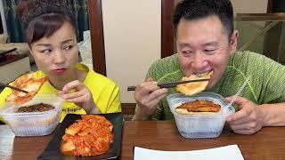 每次吃饭都这样，实在忍无可忍了#eating show#eating challenge#husband and wife eating food#eating#mukbang#asmr eating