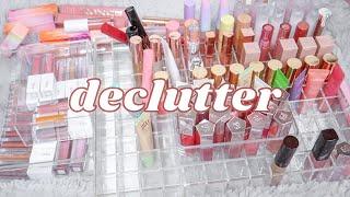 getting rid of my lip glosses...*makeup declutter 2023* 