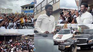 New Force Cheddar Storms Kasoa With His Heavy Cars To Campaign Promise Kasoa And Shares T-Shirt.