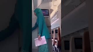 Pramugari Garuda Indonesia Cantik