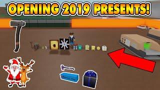 OPENING 2019 CHRISTMAS PRESENTS NEW AXE LUMBER TYCOON 2 ROBLOX