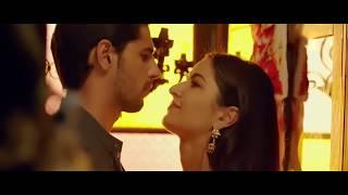 Katrina Kaif hot kiss  Bar Bar Dekho  Siddharth Malhotra  Katrina Kaif 