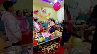 Kya kaha tiya ne Jo sabko aa gai hasi#shorts#happy#birthday#shortsvideo#party#gift#viral#cake