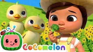 Ninas Veggie and Animal Song  Ninas Familia  CoComelon Nursery Rhymes & Kids Songs