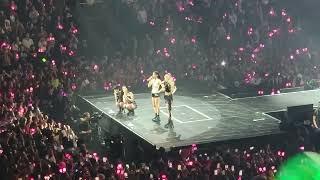 Blackpink chatting with the crowd in Newark NJ - LIVE - Day 2