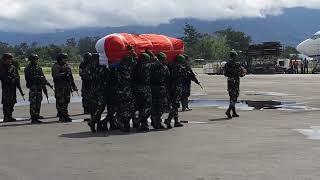 SPR 3 Prada sandi wiratama tertembak dengan senjata buatan Pindad diduga Lalai menggunakan senjata.