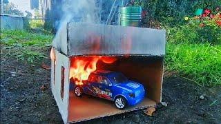 Горит гараж с машиной  The garage with the car is on fire