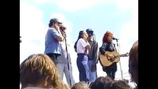 Bonnie Raitt and family - Save Headwaters Now   9-15-1996