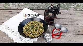 Sauteed peas with butter oil and parsley