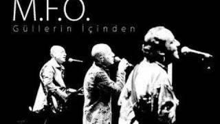 M.F.Ö. - Güllerin İçinden - Özkan Uğur 1953 - 2023 