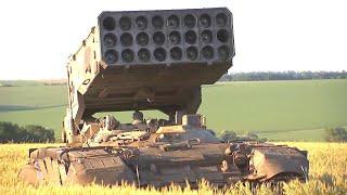 Combat operation of the installation TOS-1A Solntsepek of Russia in Ukraine