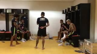Neymar and Teammates do the Running Man Challenge