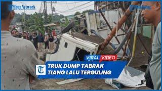 Kecelakaan Truk Dump Tabrak Tiang Lalu Terguling di Bawen Semarang