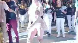 Reina del Carnaval De Brasil Bailando Zamba