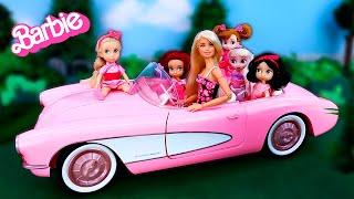  El Nuevo Coche de Barbie Desaparece   Princesas de Disney 