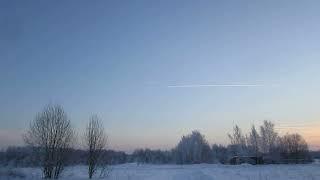 Самолёты летят на встречу друг другу  Planes fly to meet each other