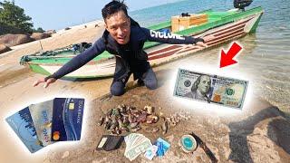 Treasure Hunter - I found a Wallet and Money Antique Watch Knife and Seafood  Mr Den