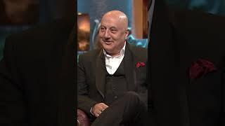 #Akshay ने Mumbai में Waiter का काम करना शुरू किया  The Anupam Kher Show