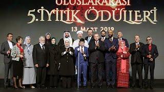 Türkiye Diyanet Vakfı 5. Uluslararası İyilik Ödülleri sahiplerini buldu