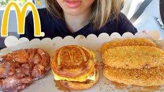 ASMR EATING MCDONALDS BREAKFAST CAR MUKBANG MCGRIDDLES & HASH BROWN 먹방 SOUND REAL TWILIGHT SHOW