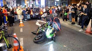 バイク事故の瞬間・渋谷ハロウィン2023   Motorcycle Wheelie Crash at Tokyo Shibuya Halloween 2023 10.31.2023