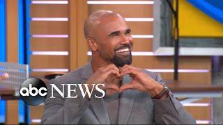 Shemar Moore reveals the sext he accidentally sent to his mom.