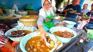 Indonesia Street Food - YOGYAKARTAS BEST STREET FOOD GUIDE CRAZY Halal Food tour in Jogja