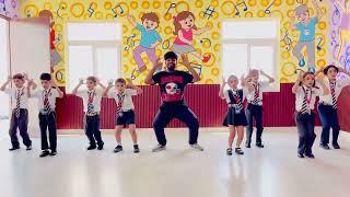 Tukur Tukur Song  Dance Video teacher with students from Ris kund