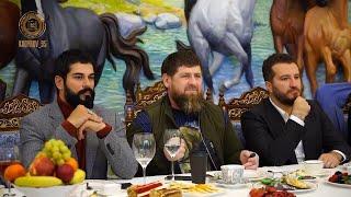 Рамзан Кадыров и Бурак Озчивит. Команда Основание Осман  Kuruluş Osman прибыла в Грозный Эртугрул