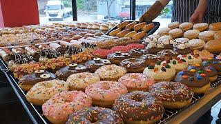 10000 are sold every day? Crazy Quality American Style Handmade Donuts  Korean street food
