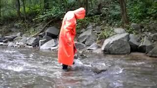 REGENPAAR-ORANGE SHINY PVC RAINCOAT