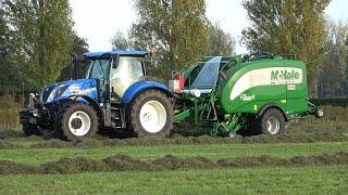 Najaarsgras in ronde balen persen met New Holland T6.180 en McHale Fusion 3 Plus 2022