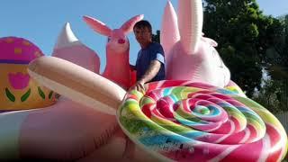 Big Bunny Bounce with Pink Roo & Lollipop