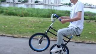 Hoppley circus bike tricks