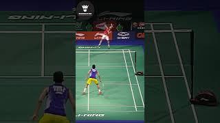 Incredible defense from Chen Long #badminton #leechongwei #chenlong