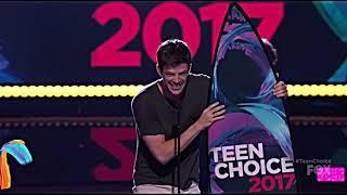 My reaction to Grant winning the teen choice awards