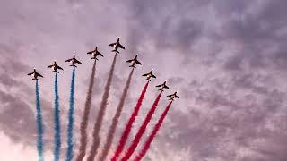 Passage de la patrouille de France au-dessus du château de Versailles 27 juin 2024