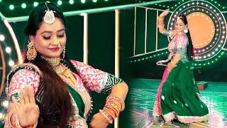 Twinkle Vaishnavs explosive dance in Rajasthans most viral song. Come the monsoon season. Sawan Utre Aijo