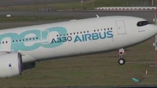 Kiss Landing Airbus A330-941 Neo