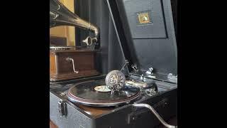 （童謠）福島 玲子 おうま・小馬 78rpm record. HMV Model No 102 Gramophone.