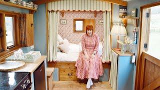 A CHARMING SHEPHERDS HUT styled to perfection with English fabrics & wallpaper