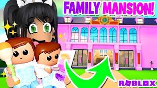 MOVING to the BIGGEST FAMILY MANSION  Club Roblox Roleplay Update