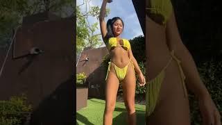 belahan ppraew hot bikini