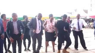 MADAM WAIGURU SHOWS HER MOVES - DANCING WITH THE GAMERS DANCERS #shorts