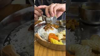 Trying Authentic Gujarati Thaali in Delhi 